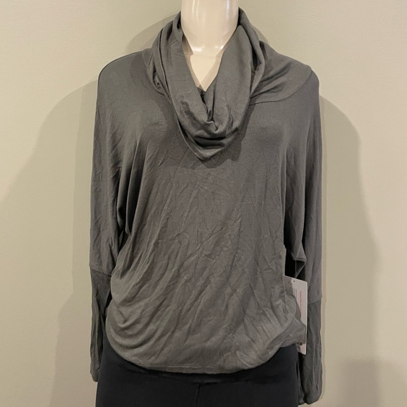 Tonic Active / Amsonia bamboo green long sleeve with cowl hood size small - Picture 7 of 8